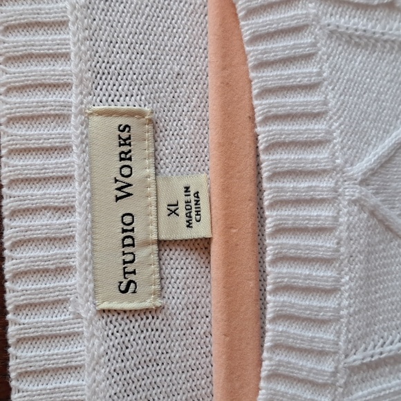 Studio Works size XL white cable knit 3/4 sleeves w button up cuffs sweater - Picture 2 of 6